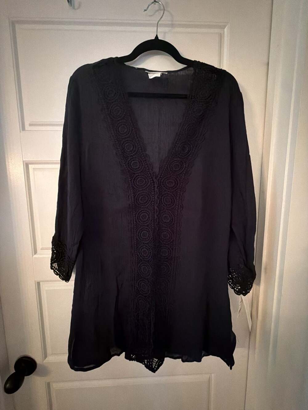 La Blanca Resortwear Black Crochet Trim V-Neck Cover-Up Tunic Size M